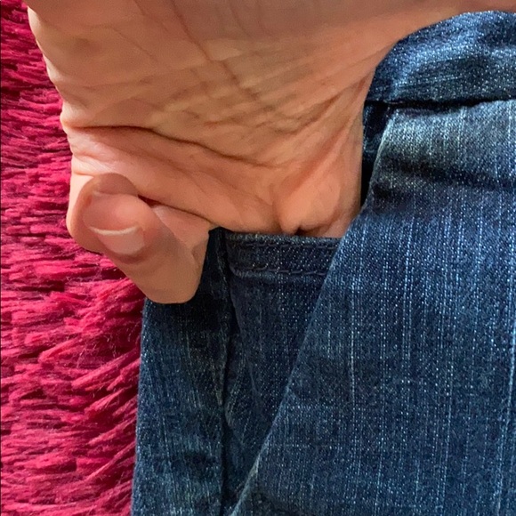 Tommy Hilfiger denim shorts - Picture 5 of 16